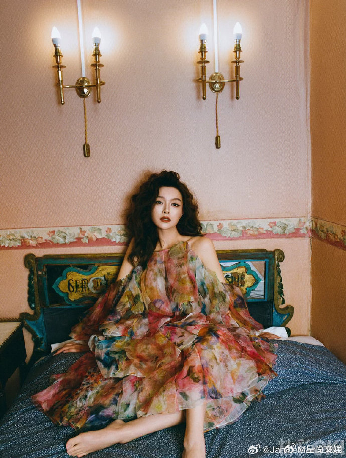 文咏珊爆炸头造型文咏珊用爆炸头造型证明：好看的骨相，真的可以为所欲为，轻松h