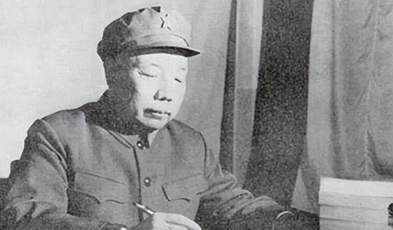 总后部长因报告呛声萧华，萧向荣：少说话！罗瑞卿：不要争执了“1959年3月的一