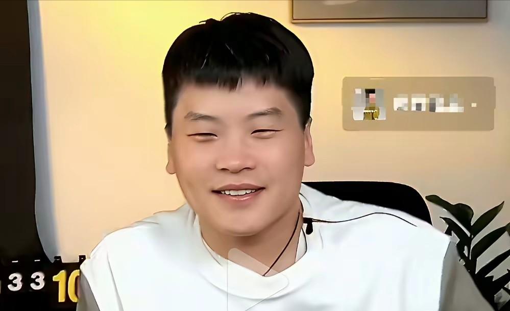 看来郝帅要被打脸了，直播时竟然公开调侃方博，之所以选择以哈萨克斯坦球员身份参