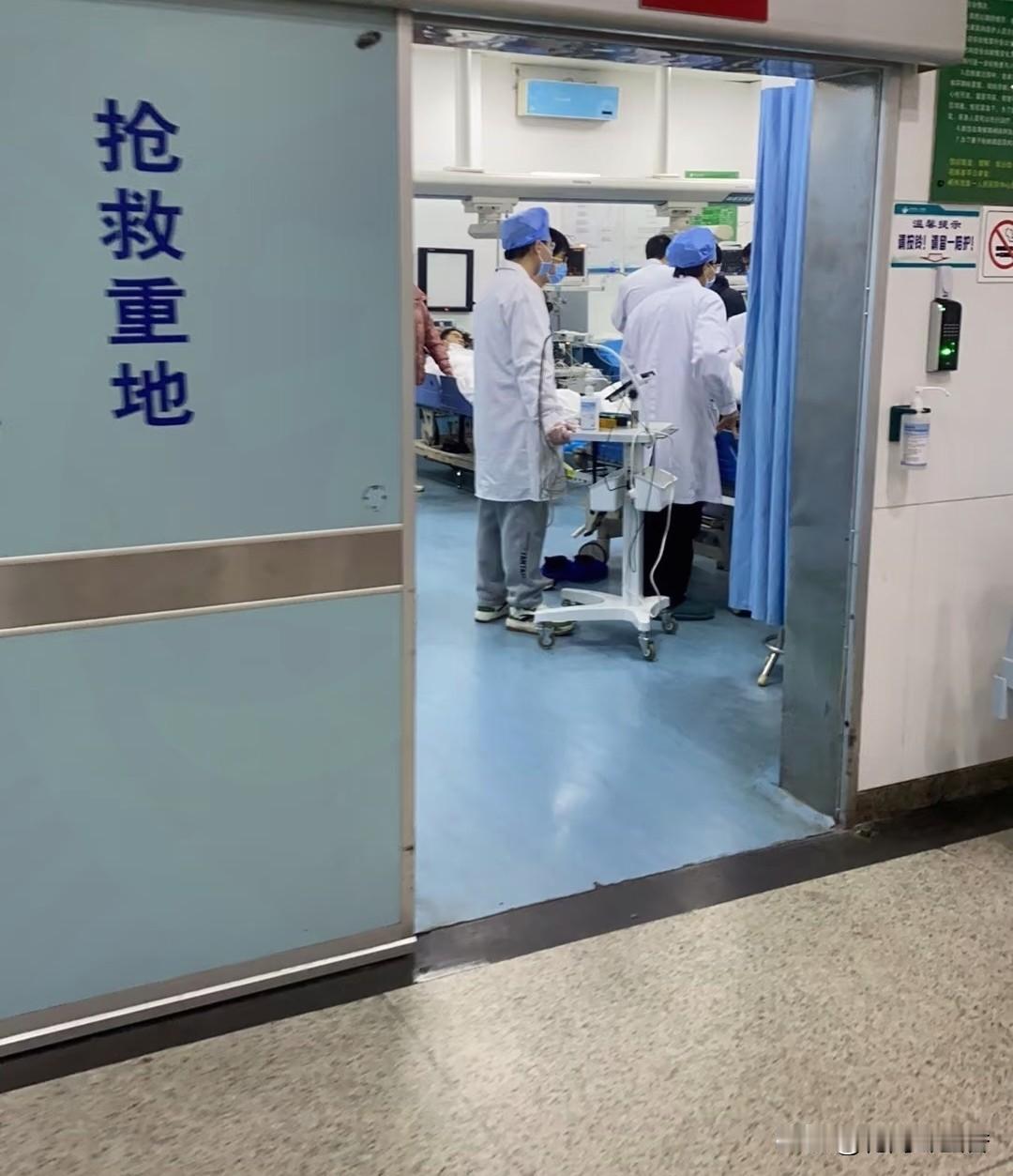 大病过后仍贪杯！多少长辈，败给改不掉的酒瘾…家里有常年嗜酒的老人，相信不少