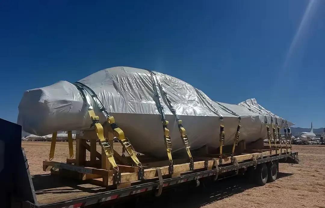 波兰一架大型运输机运载着3架F-16型战斗机，悄悄地进入了波兰境内。据可靠消息