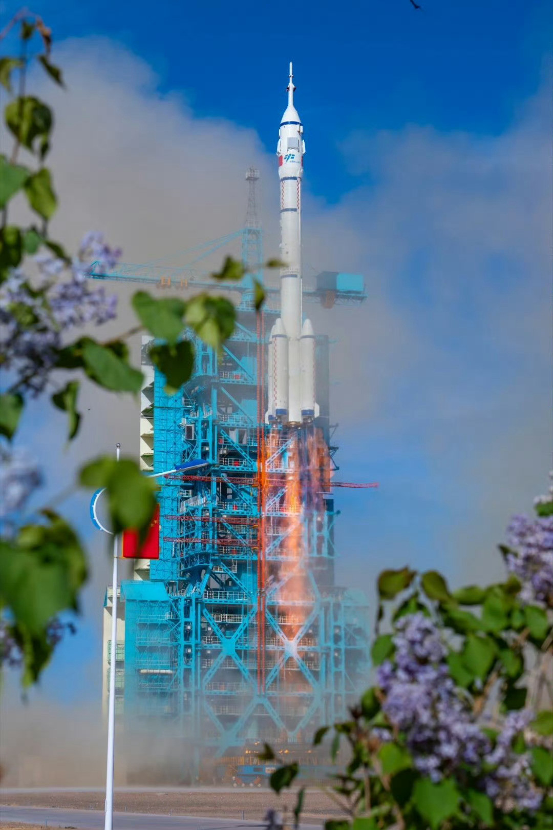 2025年的三次神舟载人飞船发射——4月24日:神舟二十号10月31日神舟二十