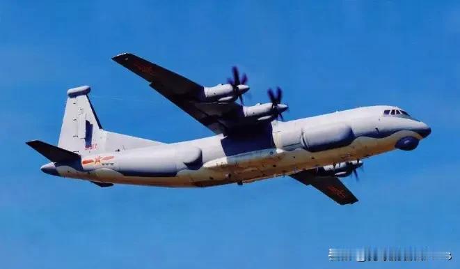 我军执行远海任务的特种飞机遭到外军两架飞机的挑衅！网友：航母太少了！当地时