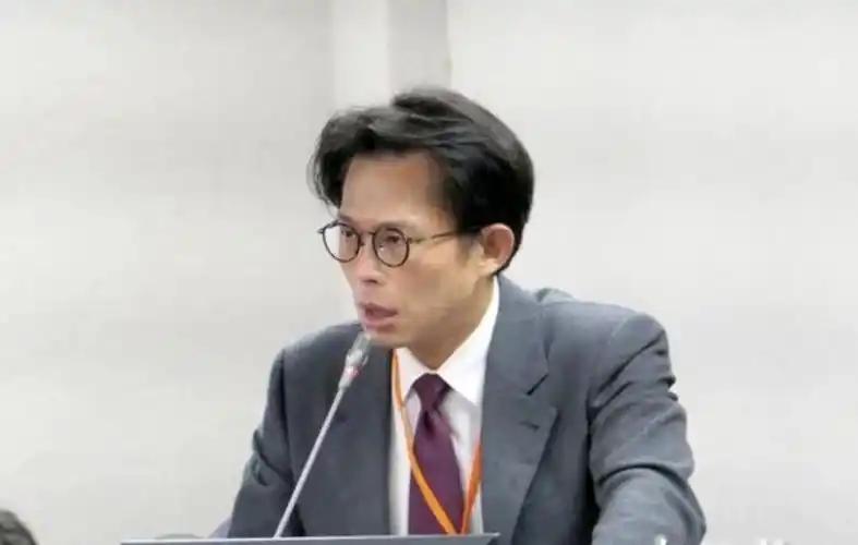 就在刚刚，台“民众党”主席黄国昌发布声明，3月9日，针对“行政院长”卓荣