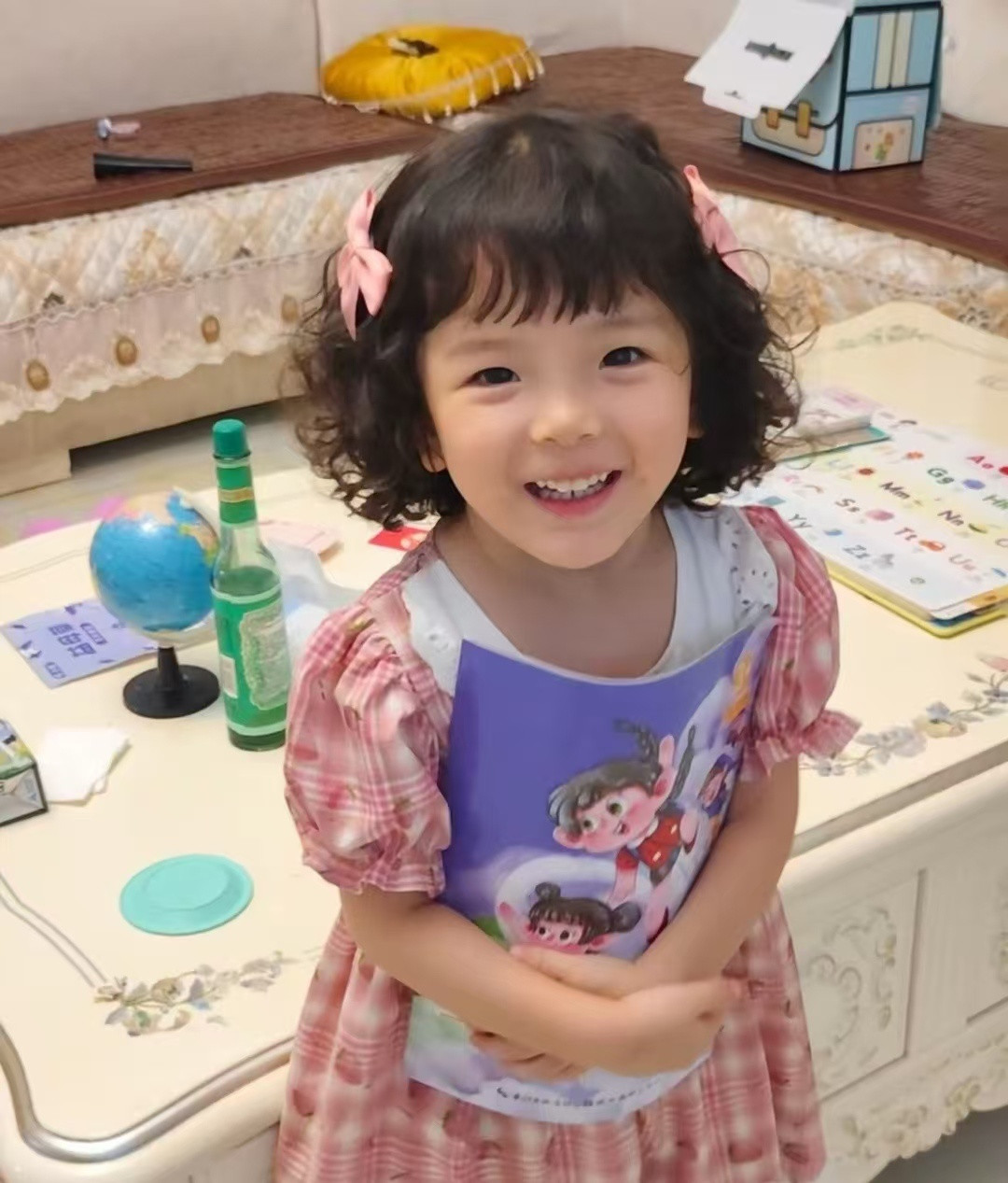 婆婆带娃每一个小女孩都超可爱