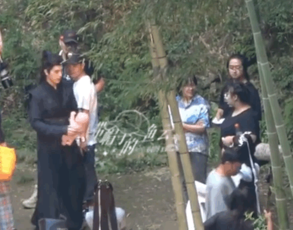啊啊啊啊我第一次看到这个抛夫弃子为什么这么好笑[捂脸哭][捂脸哭][捂脸哭]​话说二