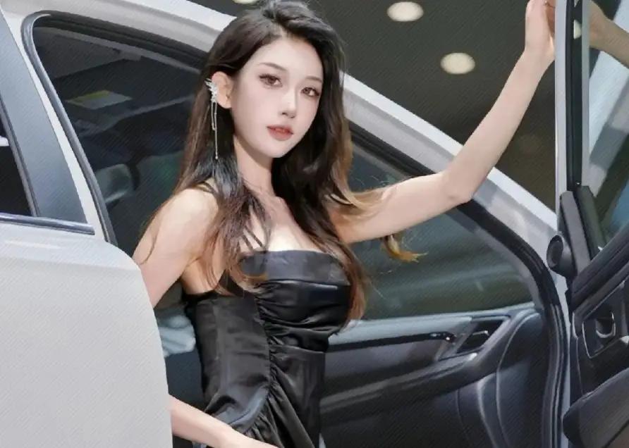 6％的家庭，买50万元以上的车；12％的家庭，买20-50万元的车；45％的