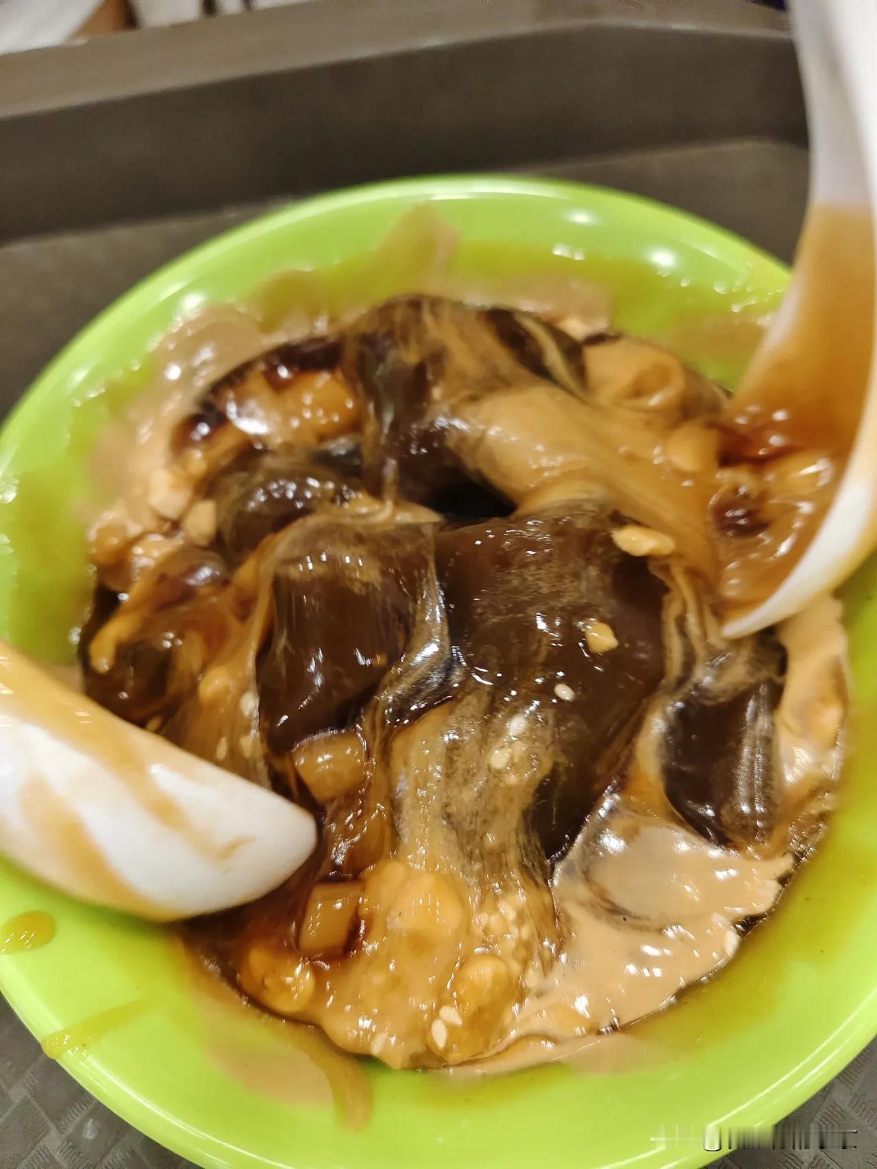 已经从山西回来很久了，那种齿颊留香的味道挥之不去，怎么能这么好吃啊？真心真