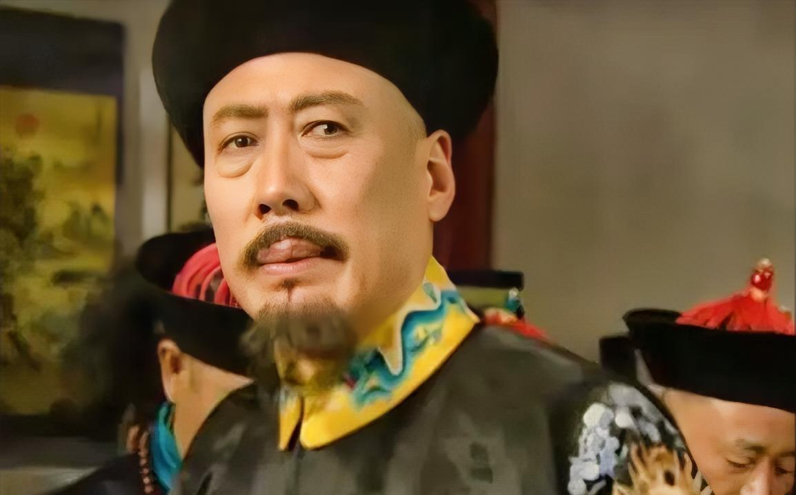 1708年康熙因太子之事问罪佟国维：“你已退休在家，朝堂之事跟你无关；你之前来劝