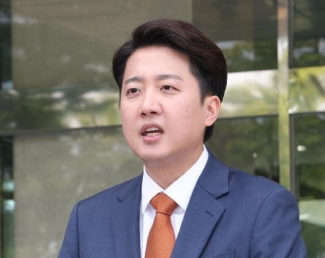 韩国改革新党候选人李俊锡在大选的最后时刻失言，恐怕会让他超越其他候选人的勃勃雄心
