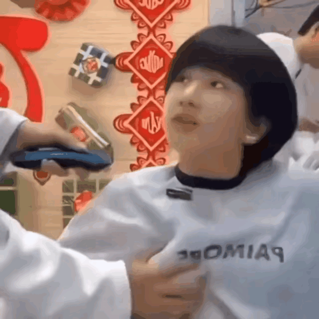 理发的女子不生气，别人就不好说什么。