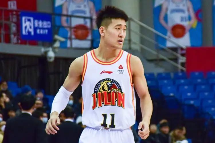 北京北汽为什么老是关键时候输球？听听昨晚获胜的吉林队的姜伟泽的说法你就懂了。他说