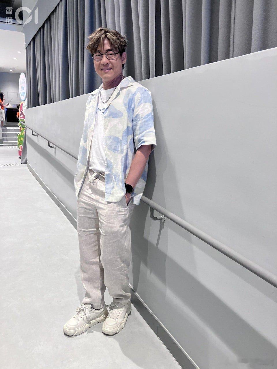 近年有不少《中年好聲音》的參賽者陸續離巢TVB選擇往外發展，近期魏嘉信亦選擇離巢