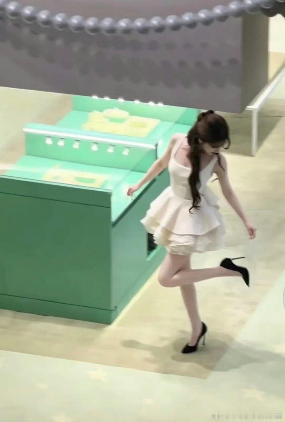 赵露思这次活动算是彻底出圈了吧，扭转风评