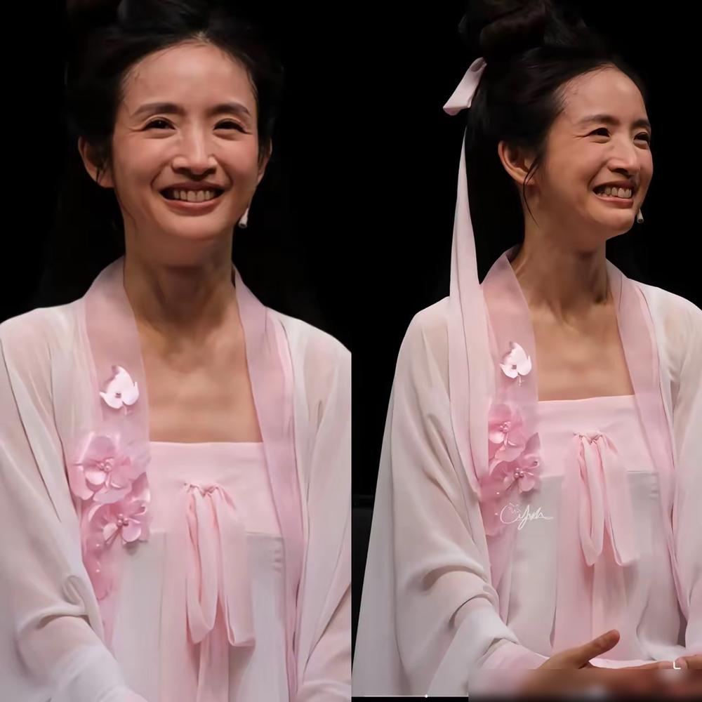 林依晨瘦了这么多年，脸还是带点圆钝感。不是她没自律，是天生短下巴加面部脂肪分