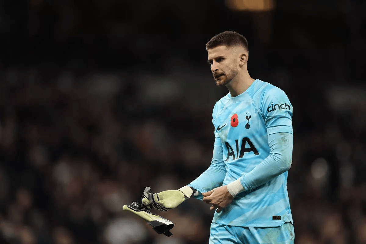 根据《米兰体育报》国米方面记者RobertoMaida的报道，国际米兰已经将热