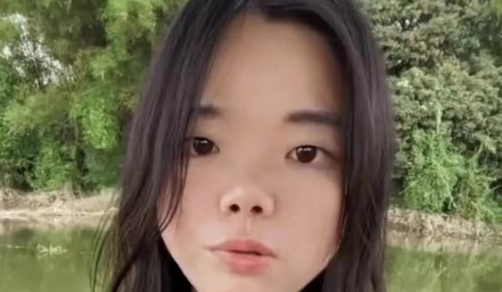 “三观震碎！”广东惠州，一女子在购买新房后到外地工作，两年后发现一对老夫妻将大门