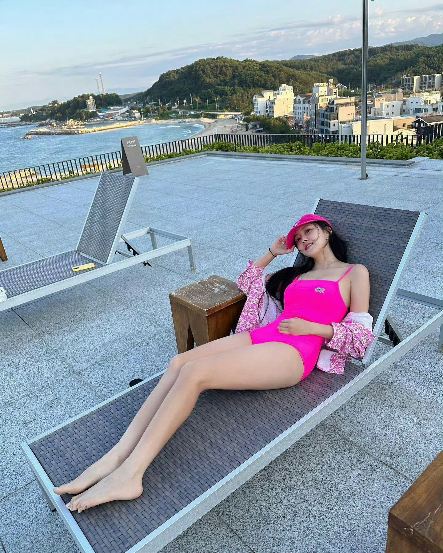 朴孝敏x粉色泳装·性感中流露着可爱​​​