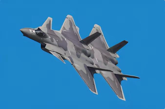 中国歼-20战机数量突破300架后，大概率会面临停产。专家：不是造不起，而是用不