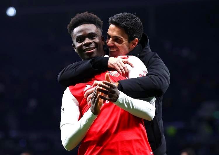 每次听瓜迪奥拉夸阿尔特塔，我都觉得那是一种最温柔的“补刀”。我看着我们最熟悉的