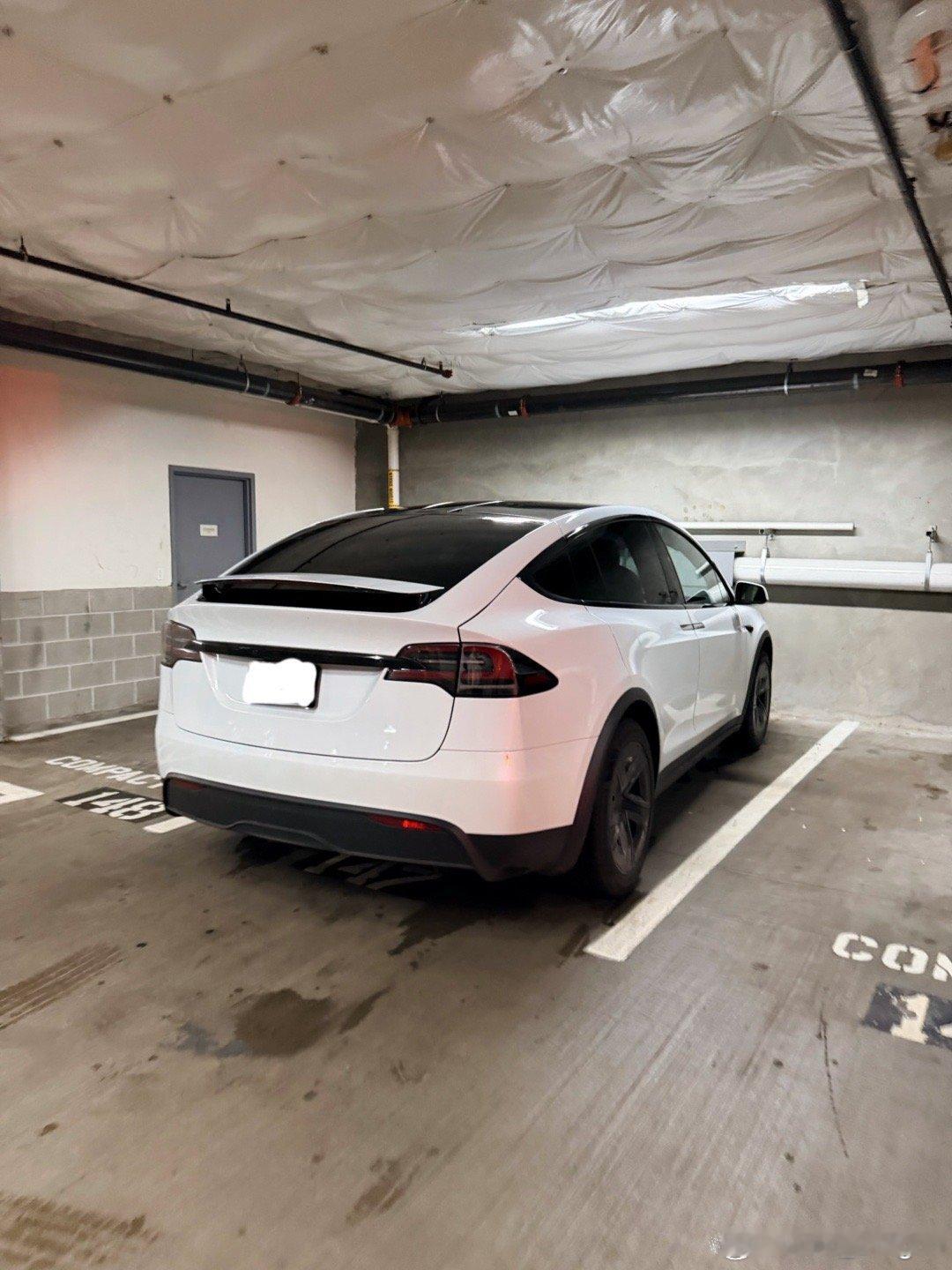 体验一下咱们特斯拉的旗舰SUV2026款ModelX提升还是很大的，不仅仅轻了