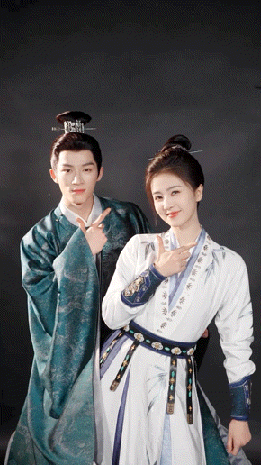 白鹿带着王星越比八了仪萧倾城萌力爆表！抗糖失败预警，这波甜度直接拉满天花板！