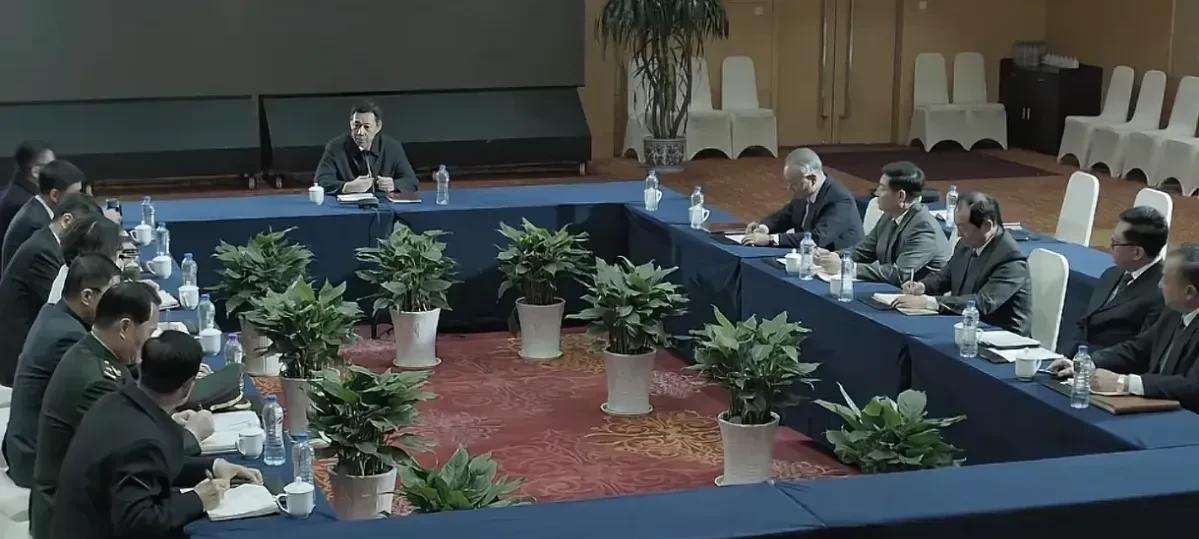 汉东省常委排名，前三名还是非常固定的。顺序分别是书记，副书记兼任的省长，以及专职
