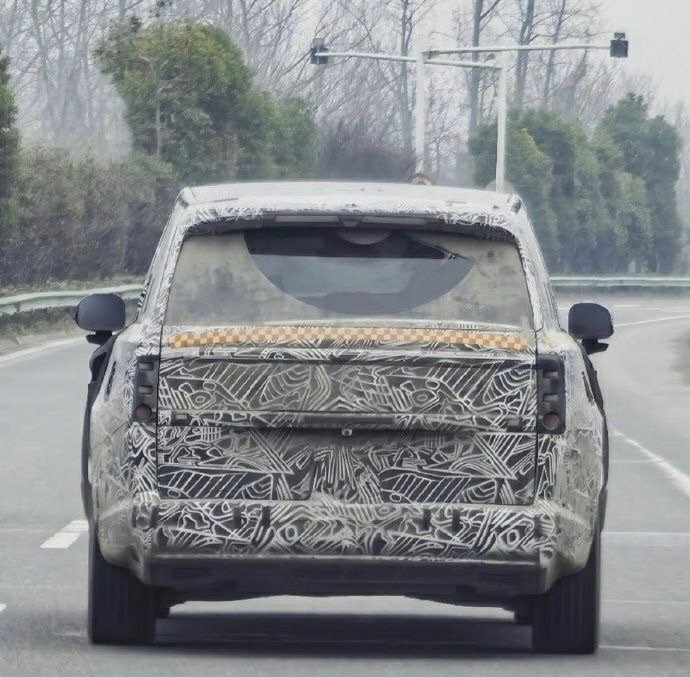 小米YU9怎么看尾部有点像路虎揽胜行政啊