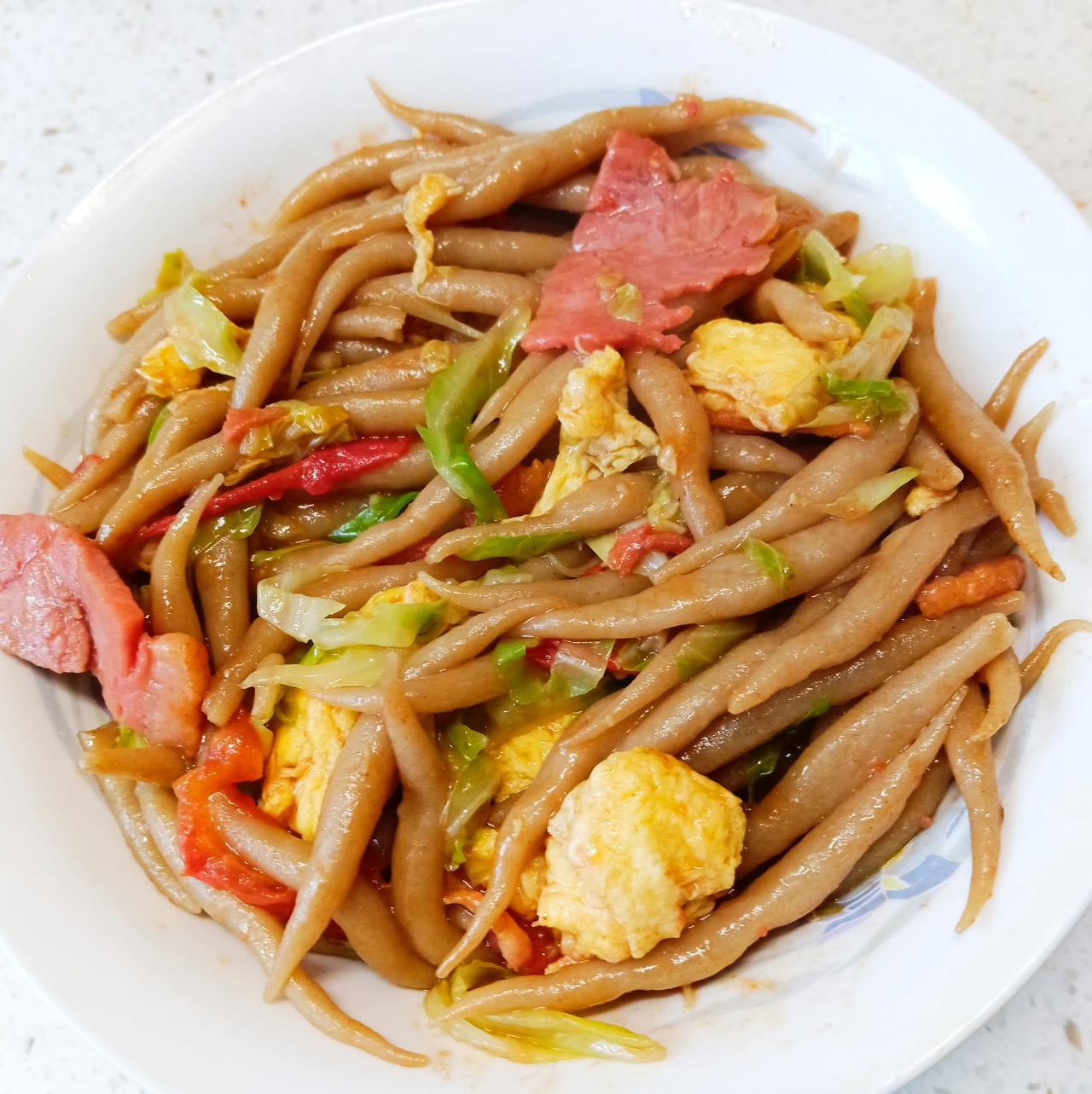 从中秋到国庆，请客要吃鸡鸭鱼肉，客人走了剩菜里还是鸡鸭鱼肉，天天这样吃，我实在受