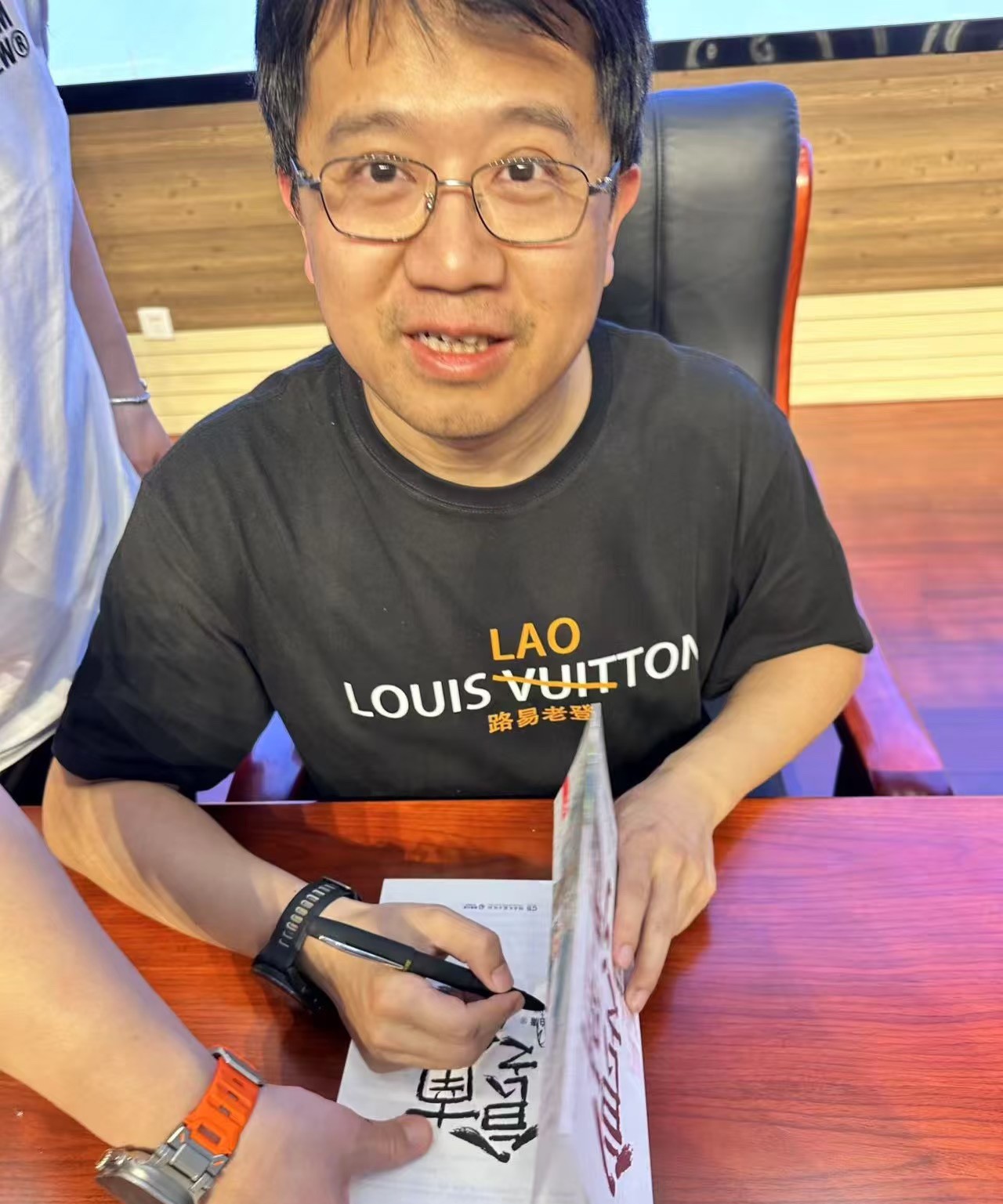 只有马伯庸这样的天才才能写出《长安的荔枝》这样有脑洞的小说！他说写这本
