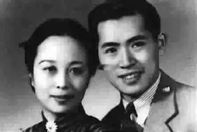 沈从文的夫人张兆和的娘家是合肥名门，家族因曾祖父张树声跟随李鸿章打仗而发迹。张树