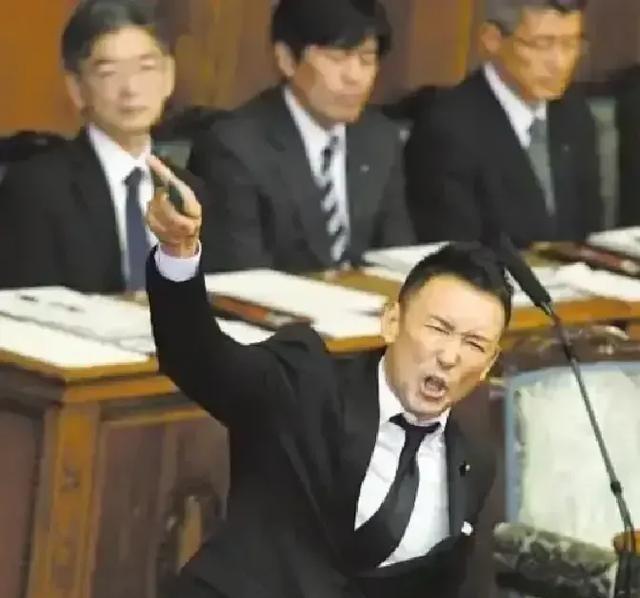 山本太郎曾在日本国会直言：与中国冲突不是遥远可能，而是现实警告。他说解放军火箭