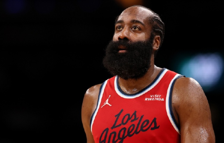 41分>40分！快船最大耻辱夜：角色球员刷爆数据，伦纳德哈登联手不及两人组，31分惨案揭穿六连胜谎言