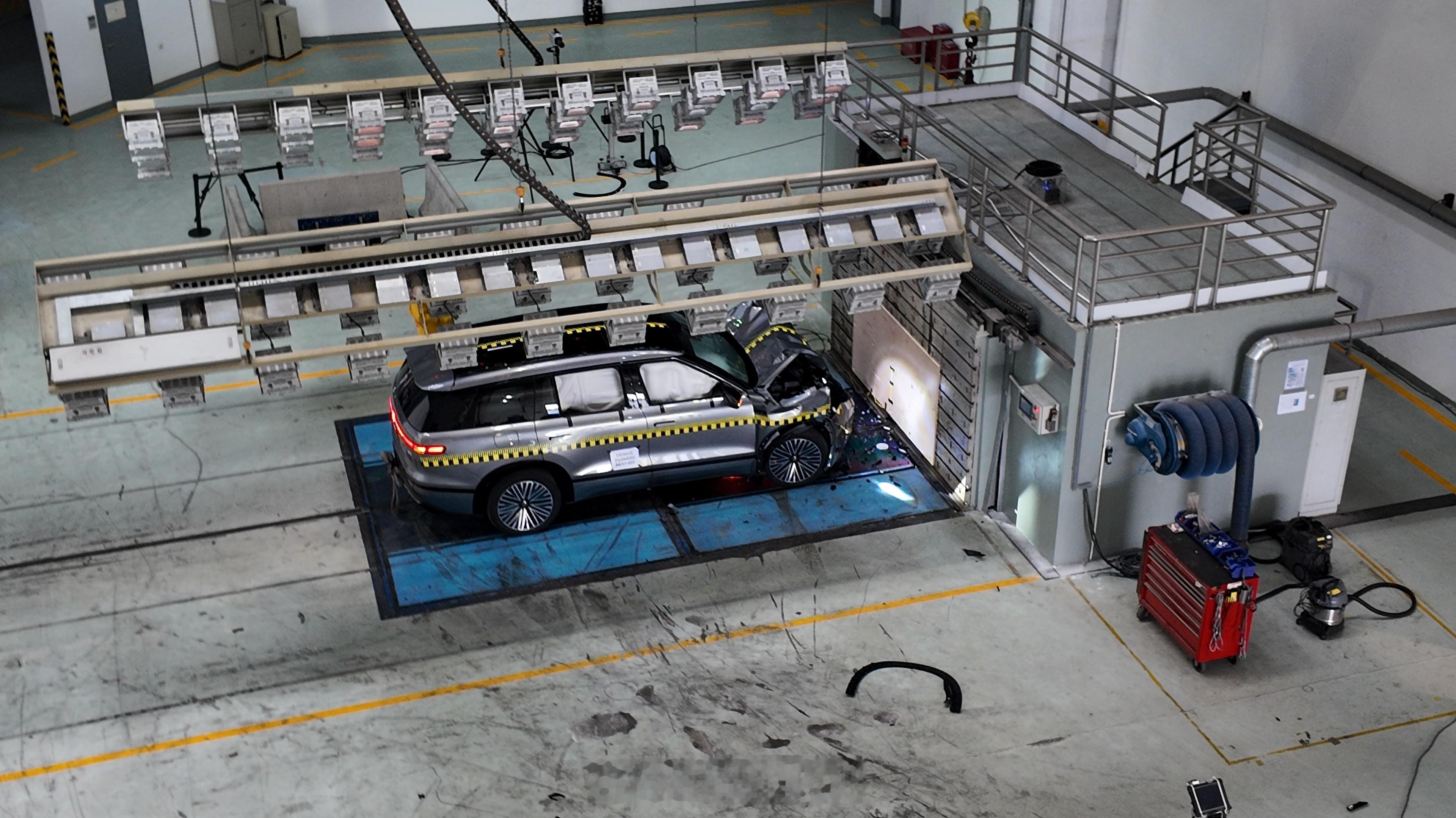 本身以为，增程这个赛道够卷了，但没想到上汽大众还能接着卷…看完上汽大众ID.ER