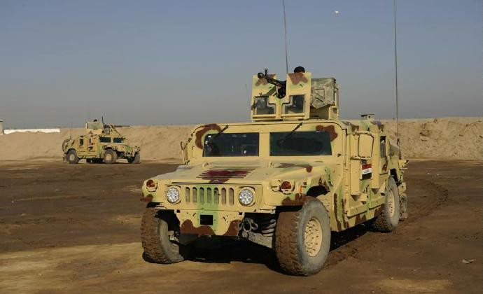 每天认识一件兵器美国HMMWV装甲车HMMWV（HighMobilityM