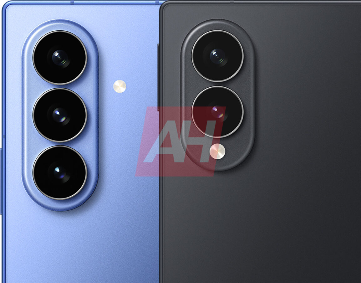 三星GalaxyZFold8和阔折叠。面对面对比。