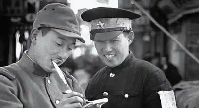 1944年，八路军干部陈克被日伪军抓住，行刑前，一汉奸自告奋勇：“太君，这个人交