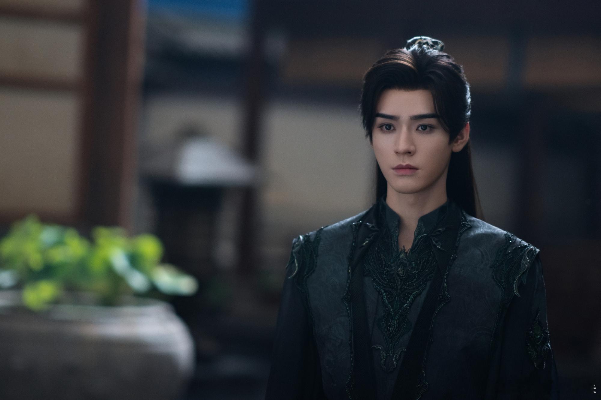 追暗河传被龚俊的苏暮雨戳中心巴，颜值帅到让人挪不开眼，打戏更让人惊艳，山雨晚来搭