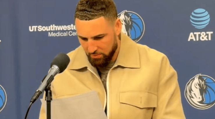 NBA常规赛，独行侠113-105战胜篮网。本场比赛，独行侠队球员克莱-汤普森