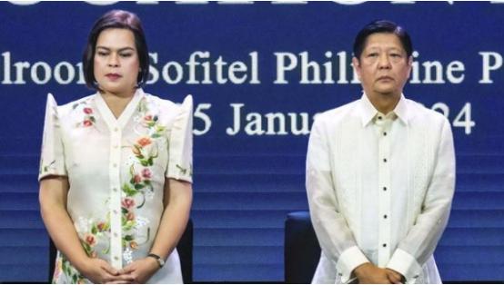 马科斯收到了一个好消息，他的老对头、菲律宾前总统杜特尔特在海牙的牢房中昏迷，情况