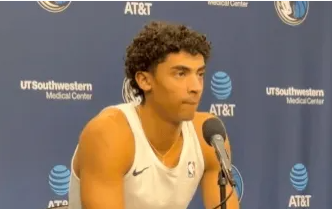 NBA常规赛，独行侠138-120战胜爵士。赛后，马克斯-克里斯蒂接受了采访，谈