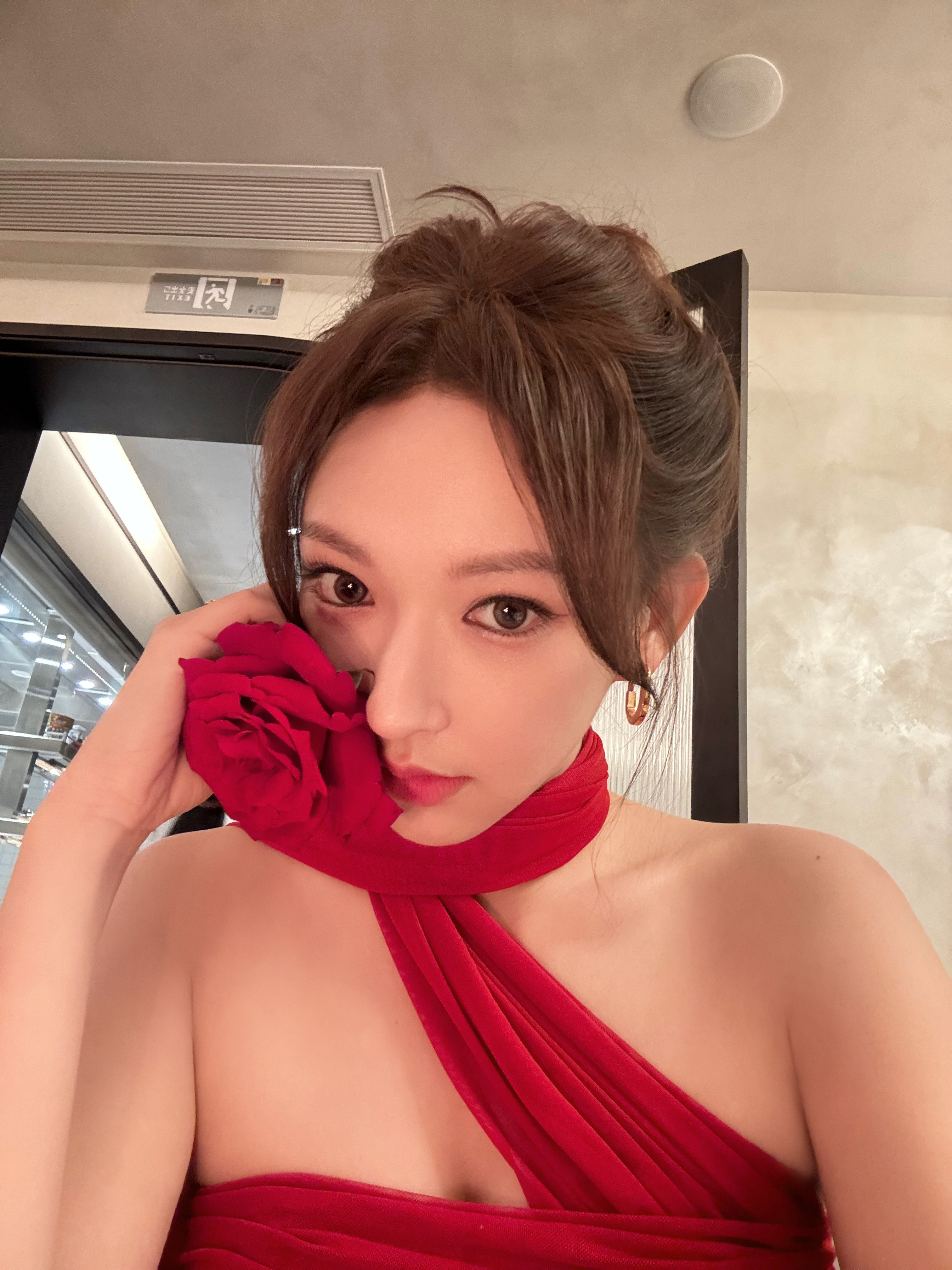 程潇0715生日快乐程潇27岁的第一天🌹（回顾一下去年生日宴的潇潇）​​​