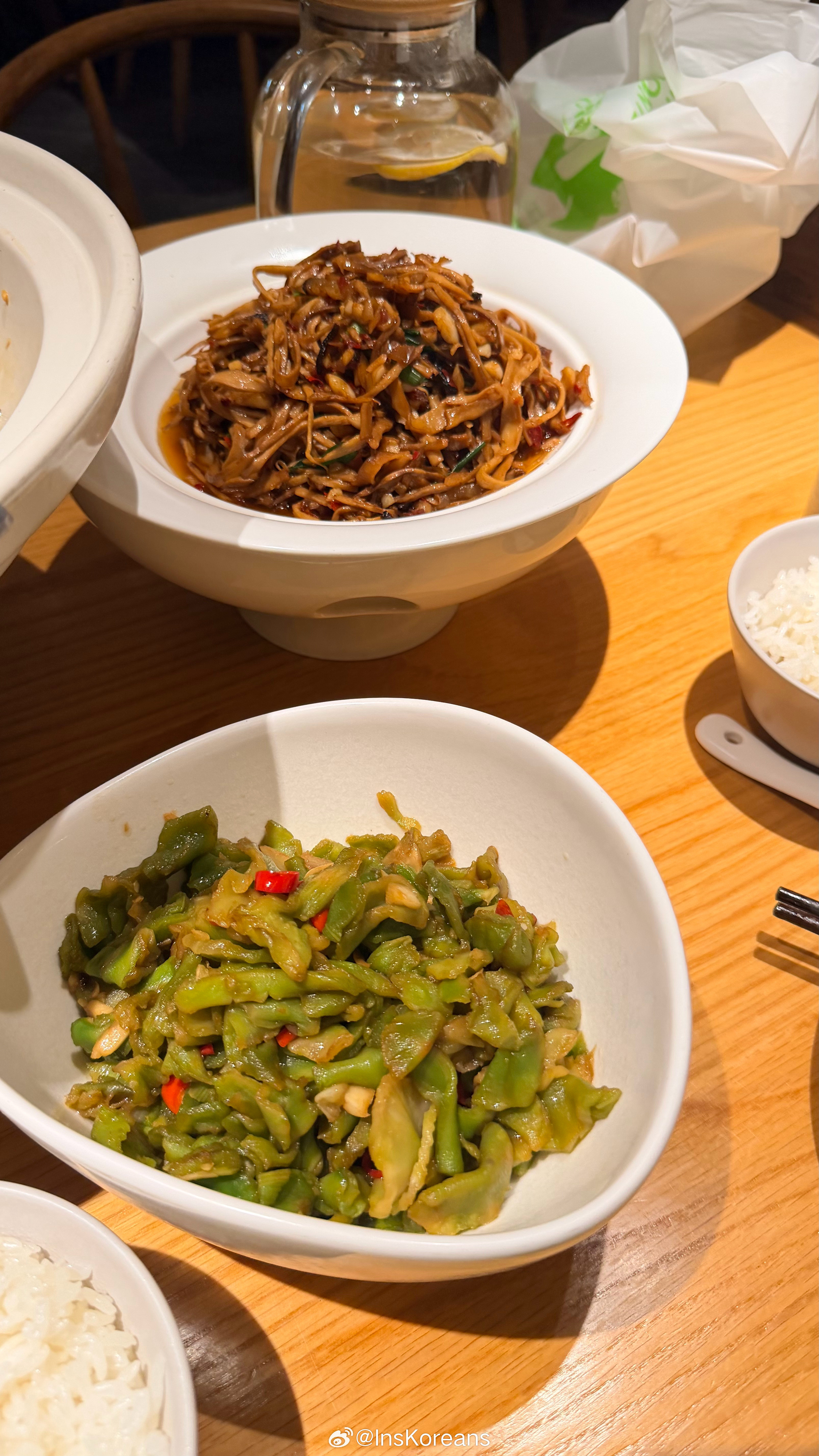 今天有在继续减肥嘛吃点湘菜啦