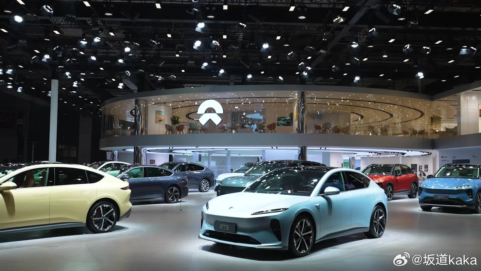 我有个问题啊，无恶意，就是好奇，请教一下懂行的蔚来粉丝or大佬。假设说我在203