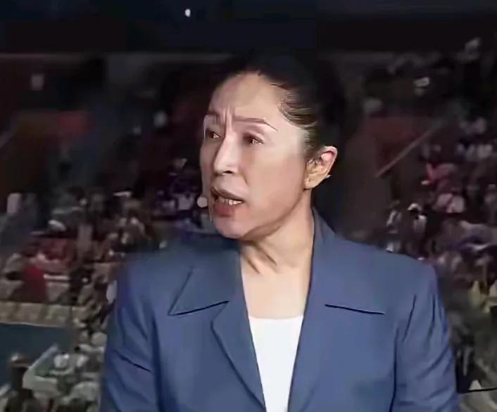 不管郑微是不是合格的教练，已有迹象表明，宫鲁鸣的继任者大概率还是郑微，原因有三：