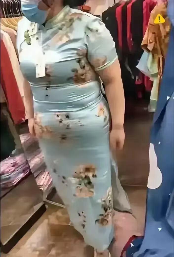 一女子好评也让商家也不乐意，专门打来电话让她把评论删掉，这事发到网上，引发巨大热