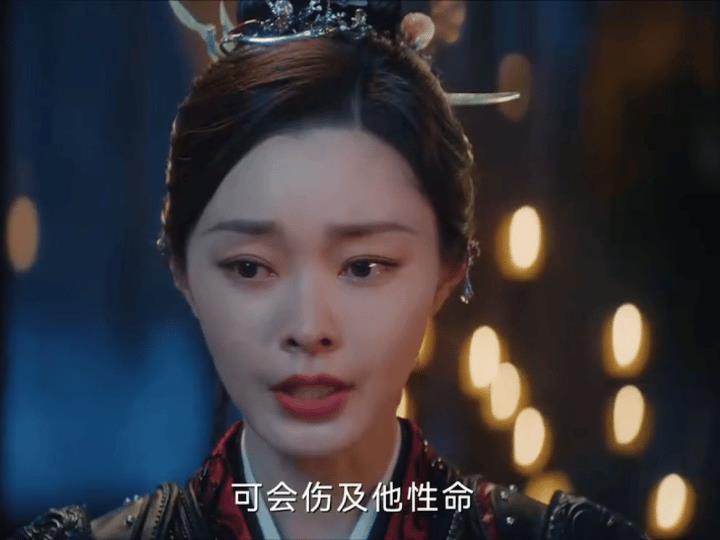 《与晋长安》黎霜怀疑墨引出现在将军府意在太子还将此事跟墨引挑明了，不想墨引才不