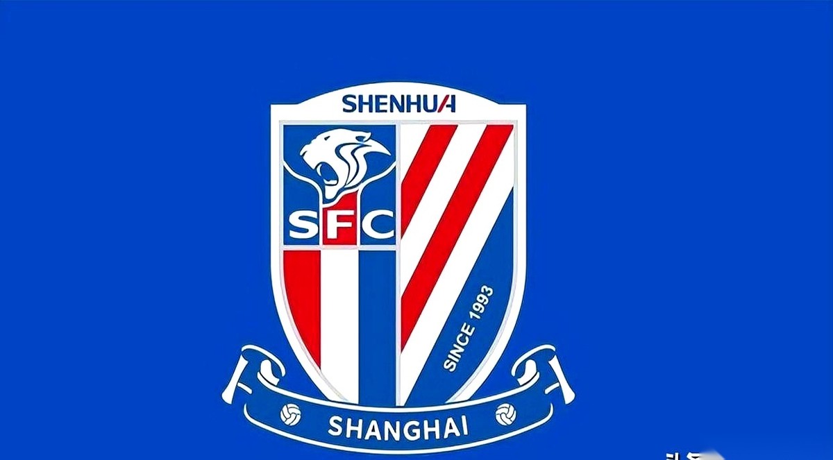 上海申花今晚对阵新加坡淡滨尼流浪者，直接放弃了中足联允许额外注册两名专属外援的机会。同期的海港签了格