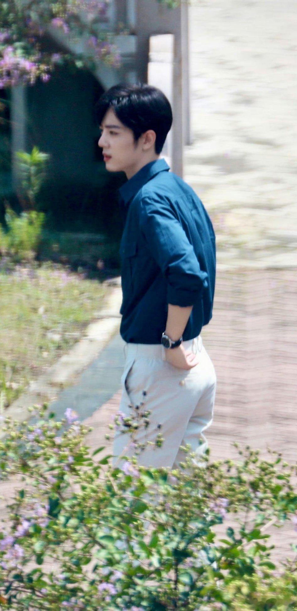 翘🍑嫩兔∽这腰臀比真绝啊！​​​