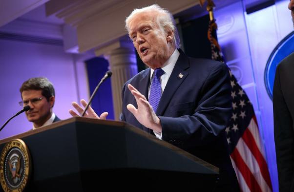 美国故技重施，再对中国启动301调查，这次野心还更大！ 据外媒报道，当地时间